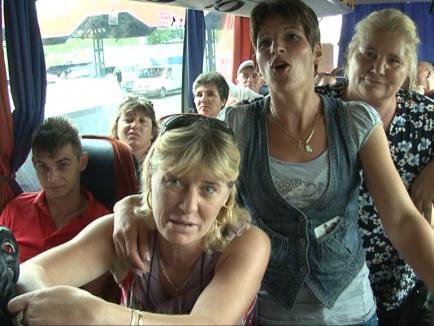 Aglomeraţie în Vama Borş: Trafic triplat, din cauza românilor care lucrează în străinătate şi îşi petrec concediile acasă (FOTO)